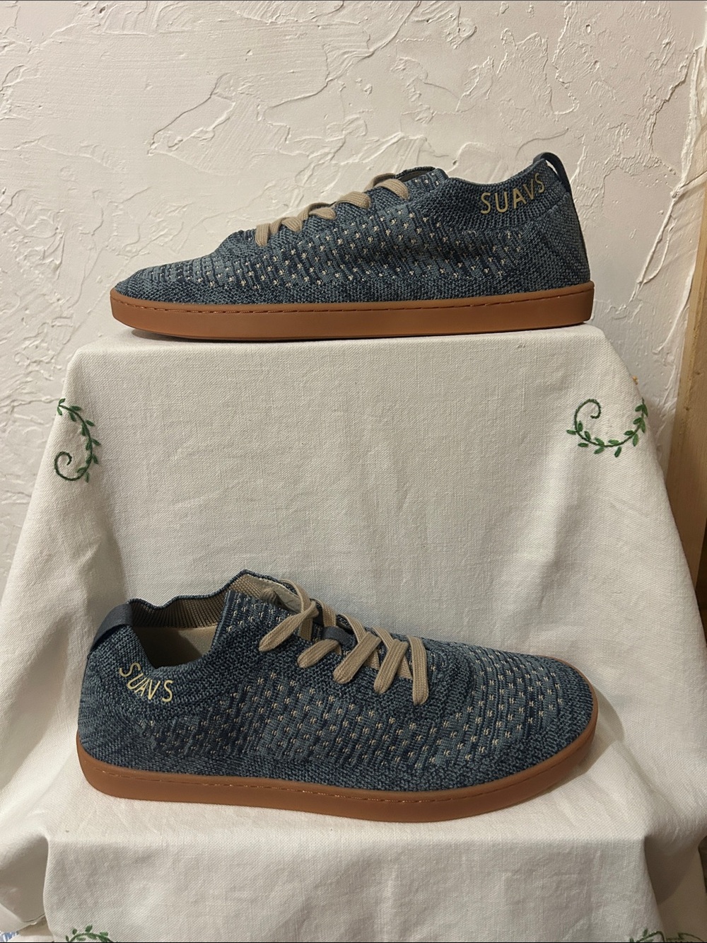 Suavs Men's Blue Knit Sneakers with Tan Sole
New without Tags